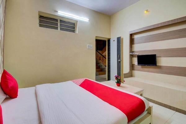 Hotel Neelam Main image